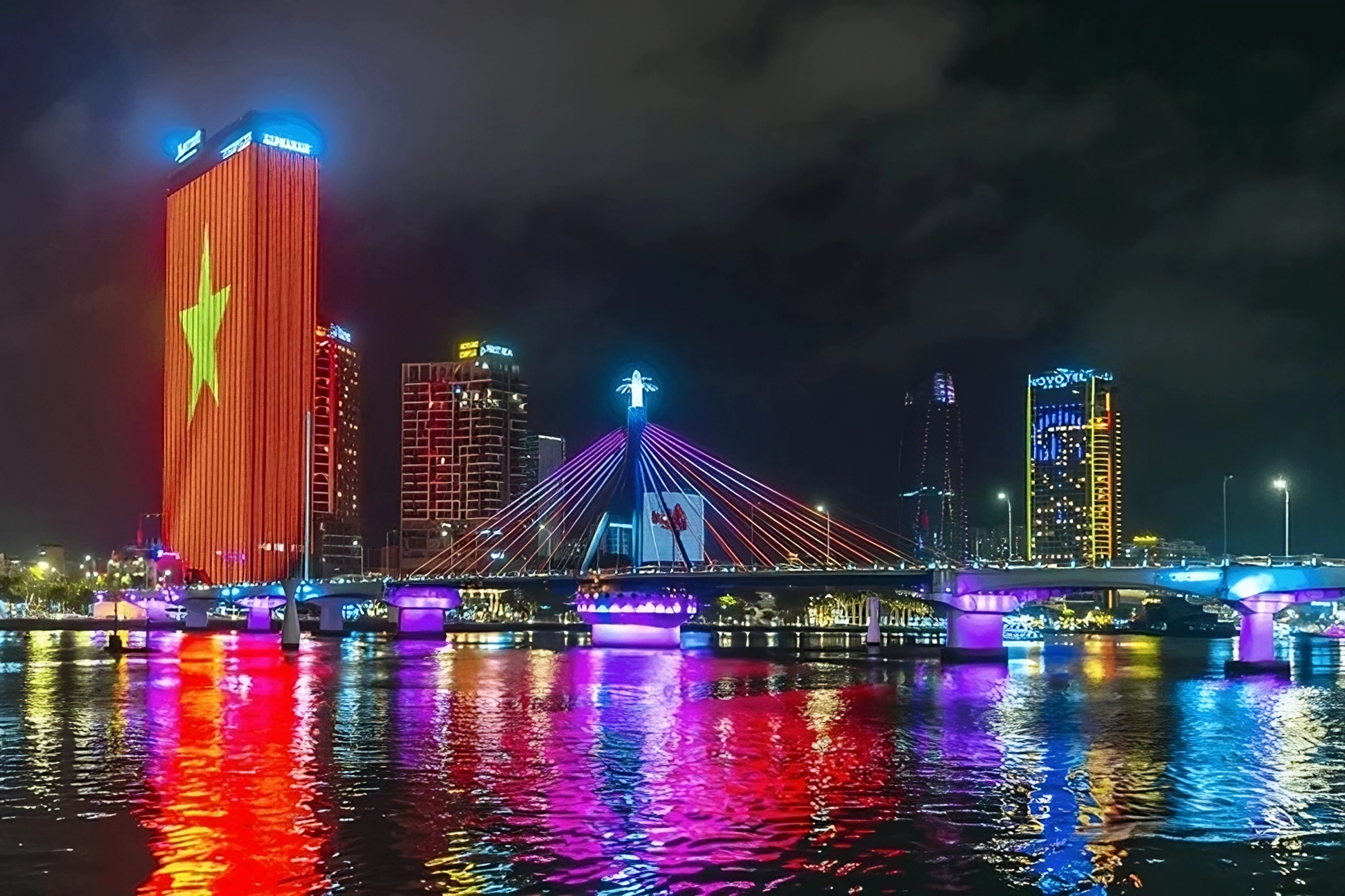 da-nang-vietnam-april-15th-HD